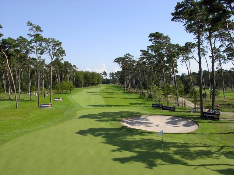 3125 gophers indoor golf simulators 768x576