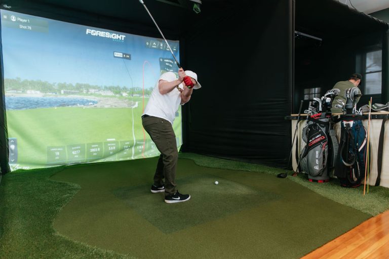 3185 golf rx 8211 indoor golf 768x512