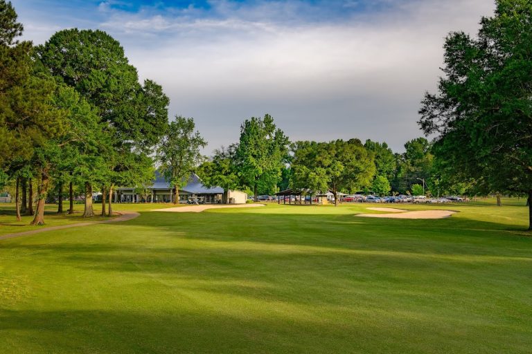 3366 lagoon park golf course 768x512