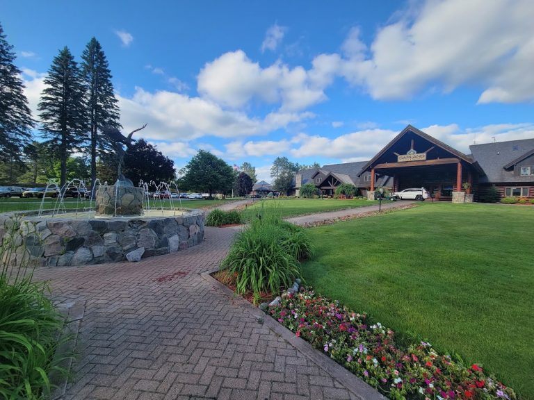 3696 garland lodge golf resort 768x576