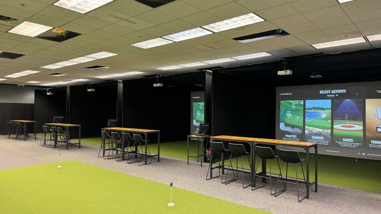 3758 mac legends indoor golf 768x432