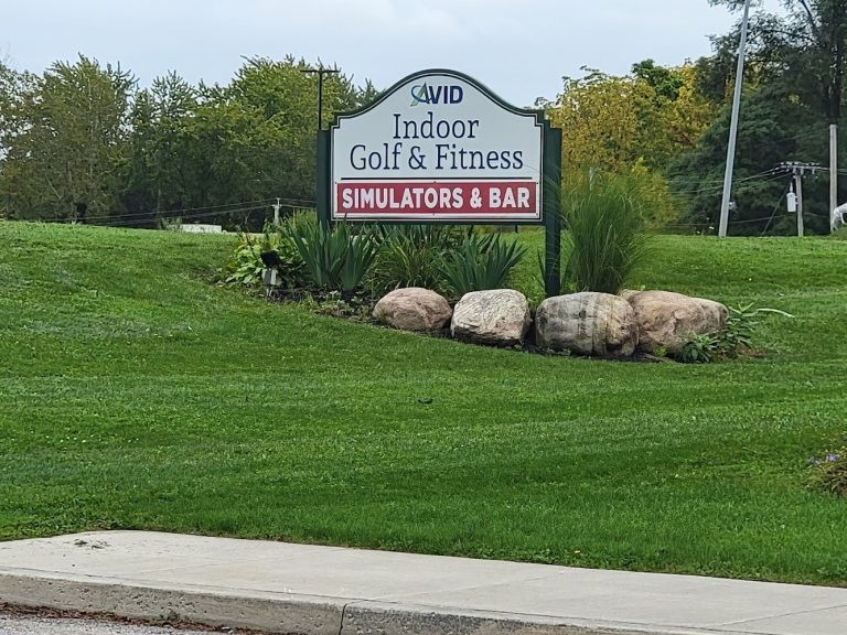 5196 avid indoor golf rochester new york 768x576
