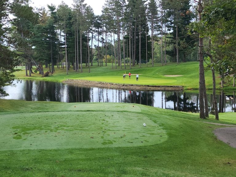 5511 apple valley golf course howard ohio 768x576